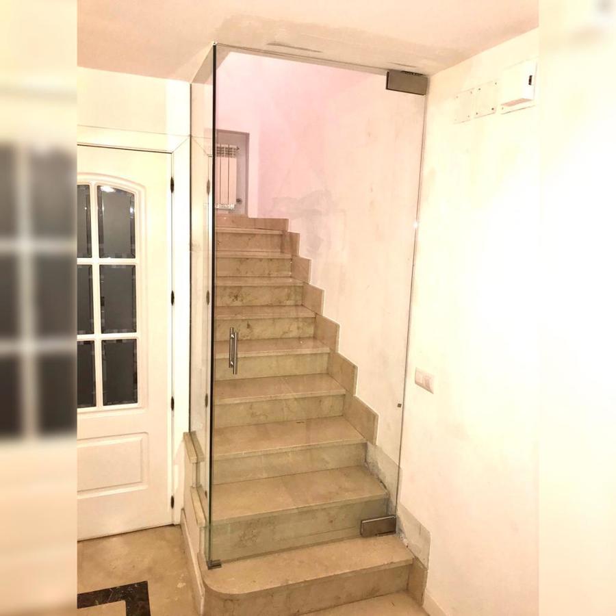 Puerta escalera