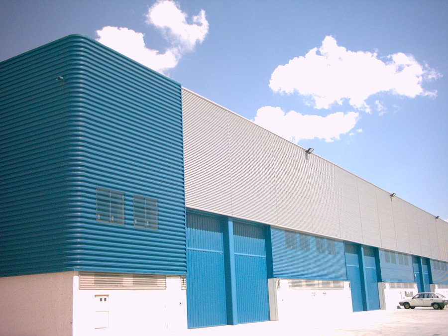 FACHADA DE NAVE INDUSTRIAL