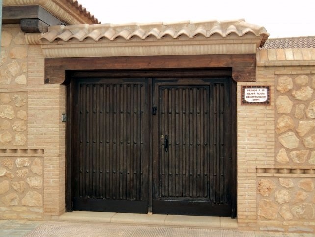 Fachada. Entrada