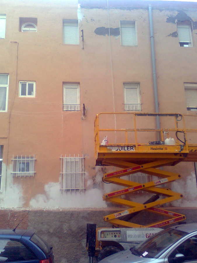 fachada cominidad de vecinos del zapillo