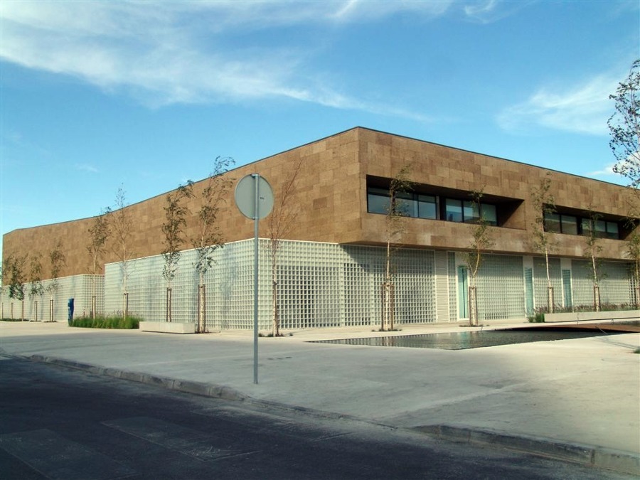 fachada de plancha de corcho