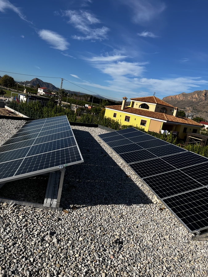 Instalación de pacas solares de 6kw en vivienda unifamiliar