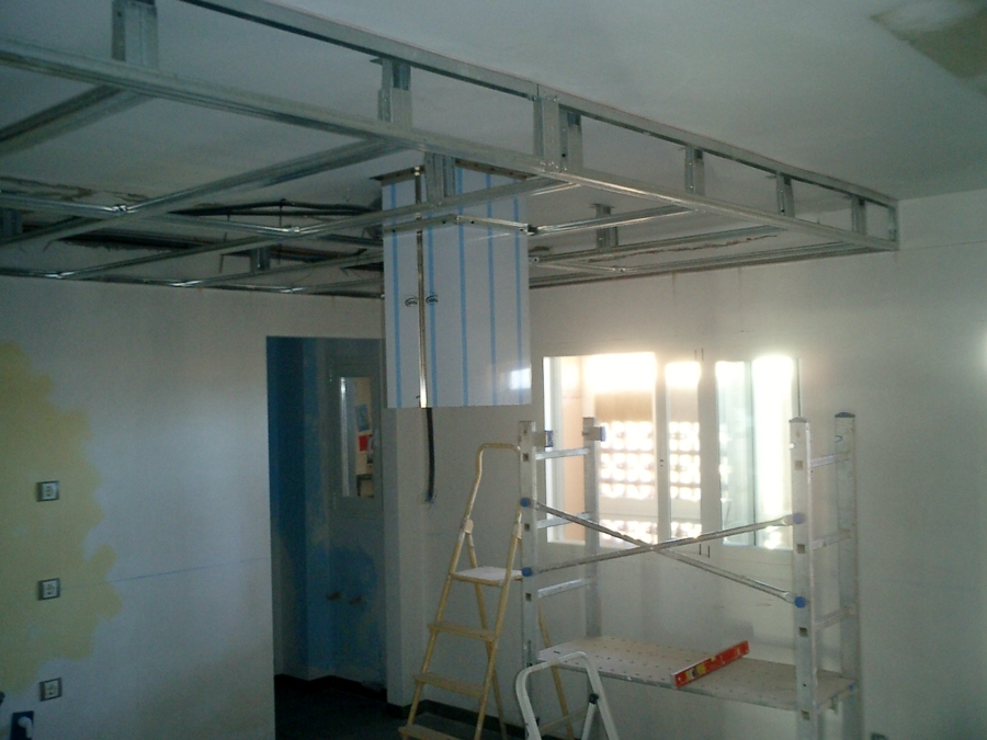 Foto: Falso Techo Parcial Cocina de Multiservicios Sicon, CB #393709