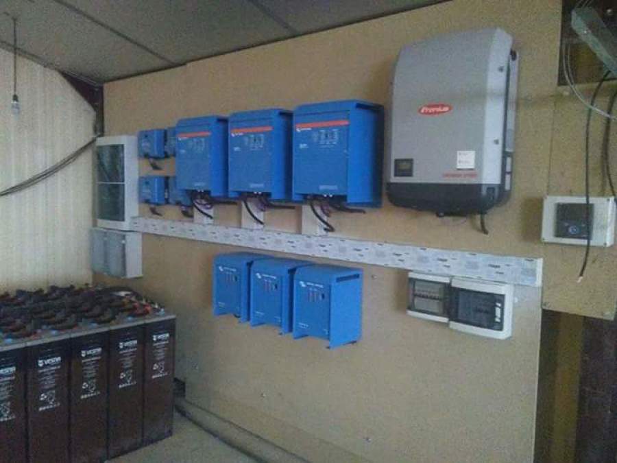 Instalacion FV aislada de red en granja avícola