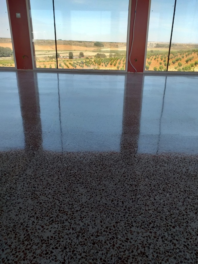 Pavimento continuo de terrazo