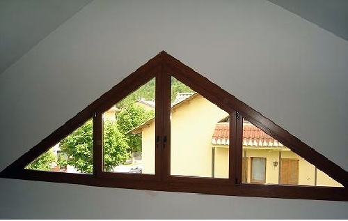 Finestra pvc amb forma