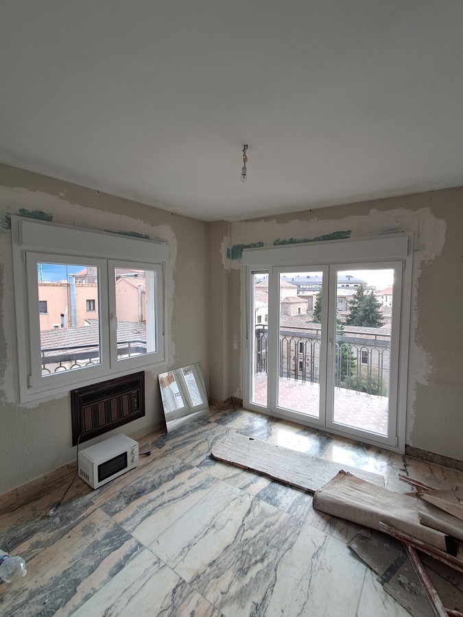Renovación de ventanas en piso de Zamora