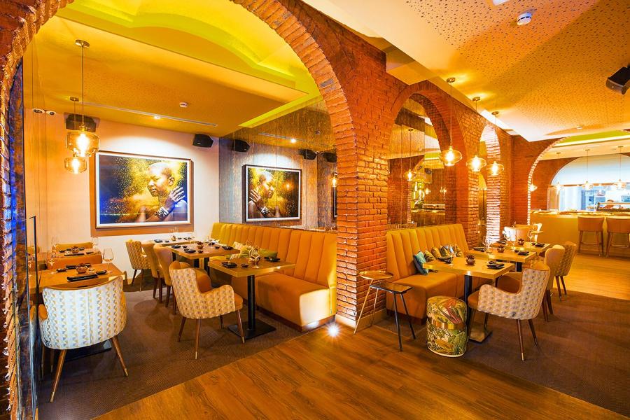 Vista de salón de restaurante