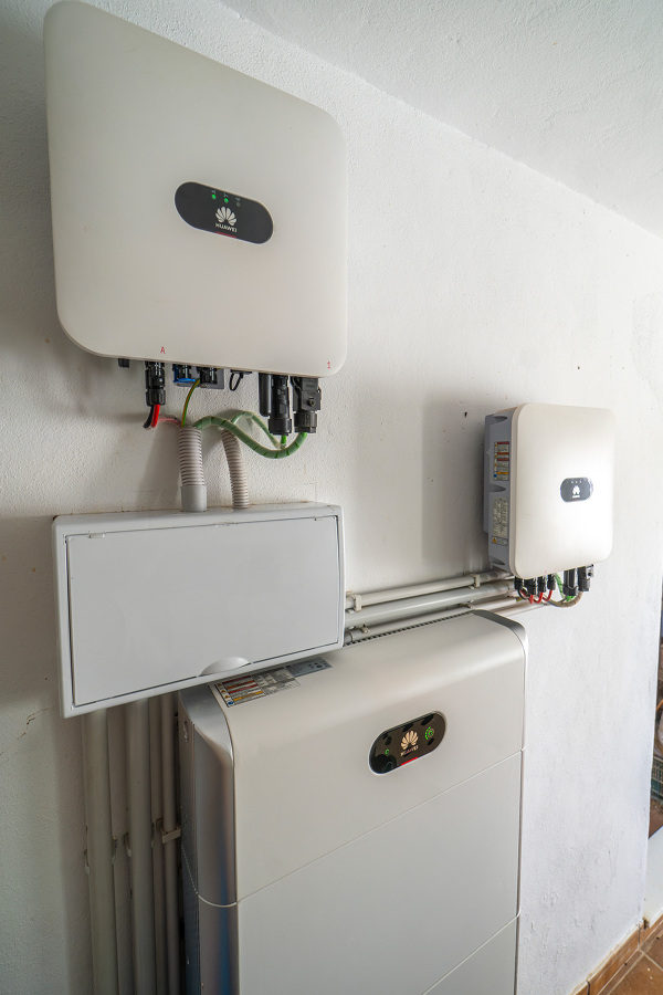 Instalacion de doble inversor y baterias Huawei