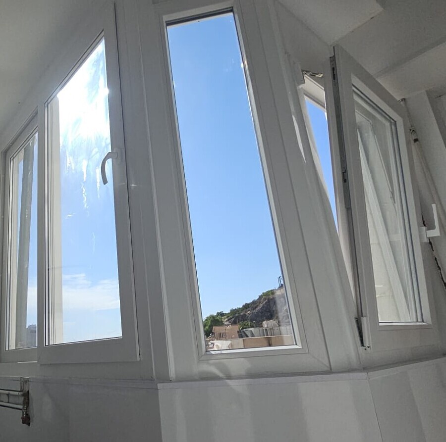 CERRAMIENTO GALERIA PVC VEKA