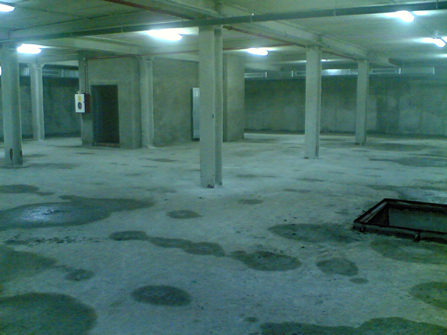 Garage soterrado en poligono P.I.S.A.