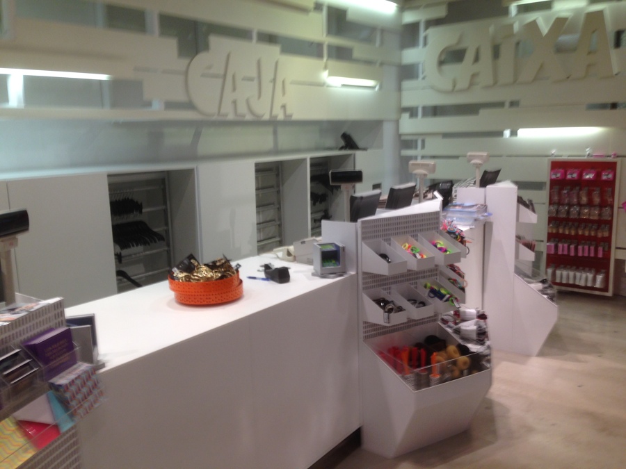 H&M MOSTRADOR RENOVADO