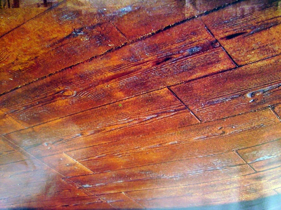 hormigon impreso imitacion a madera.