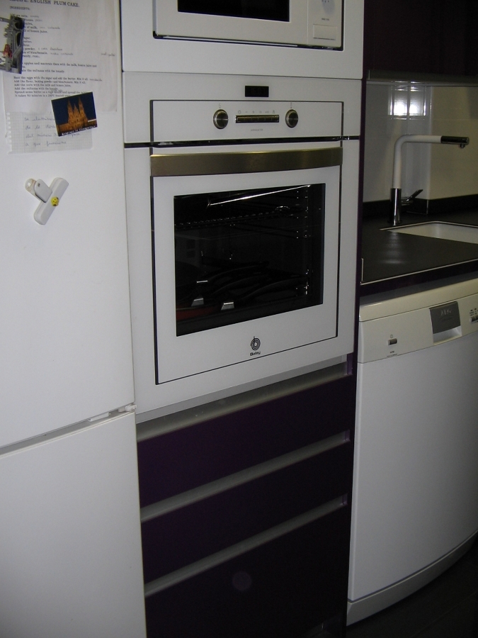 HORNO EN COLOR BLANCO PARA COCINA