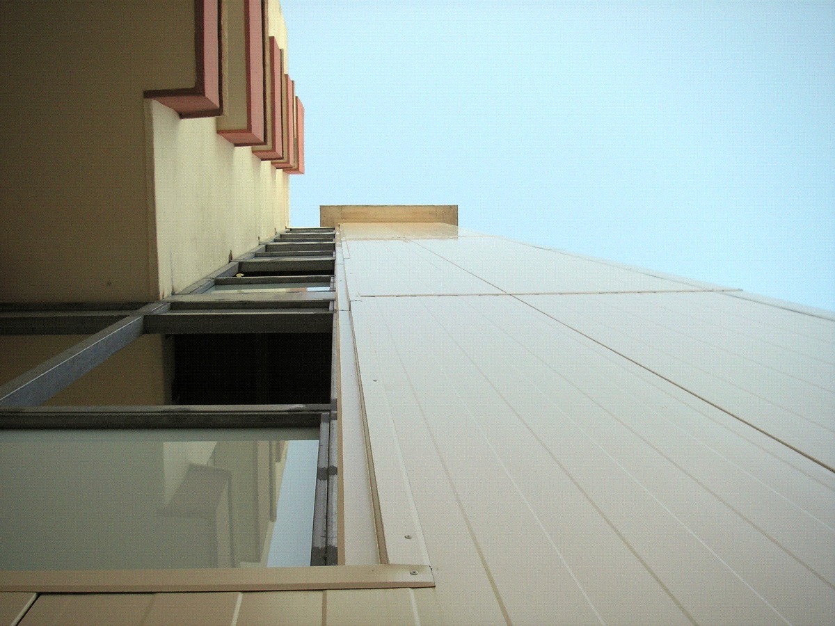 HUECO EN ESTRUCTURA DE PANEL SANWICH