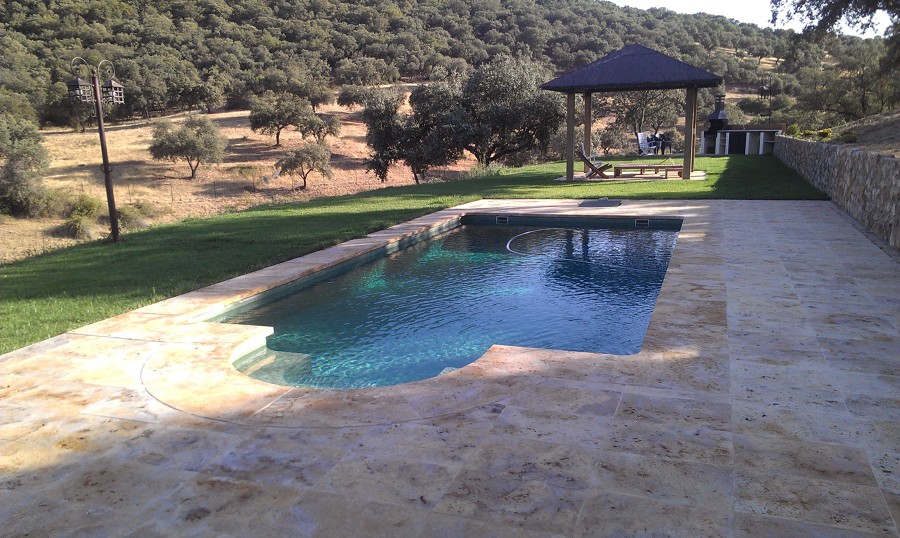 Piscina desbordante