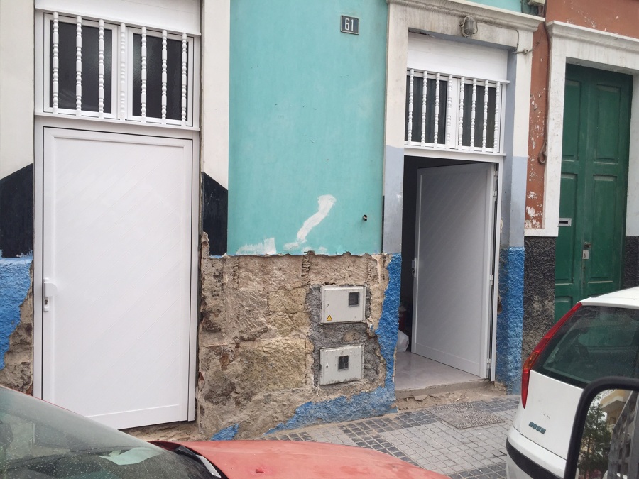 Puerta de calle