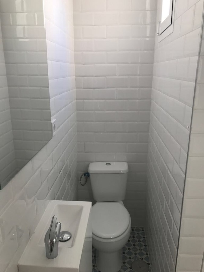 Baño secundario 02