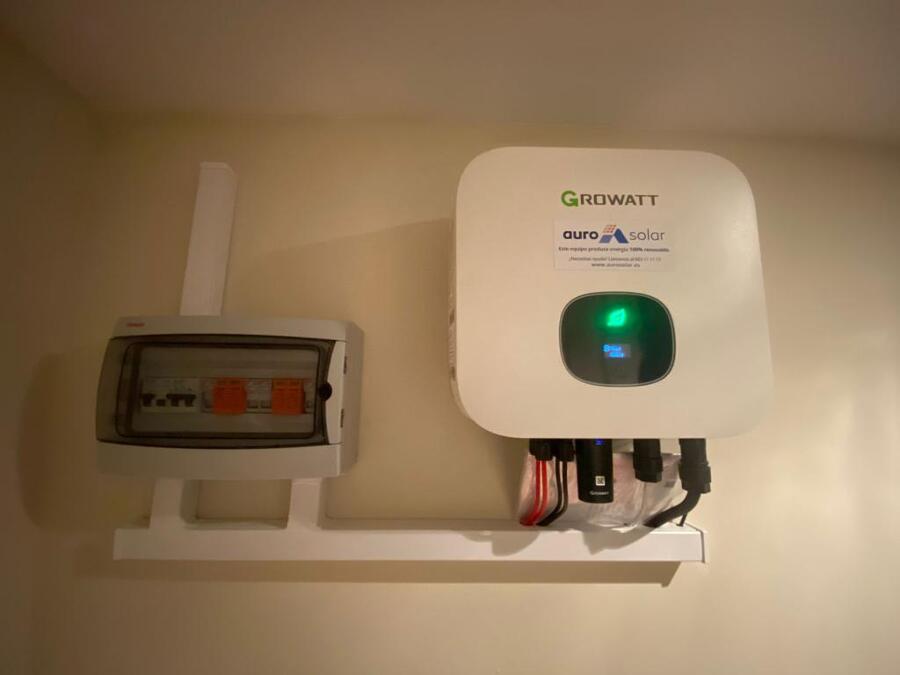 Inversor de la marca Grotwatt