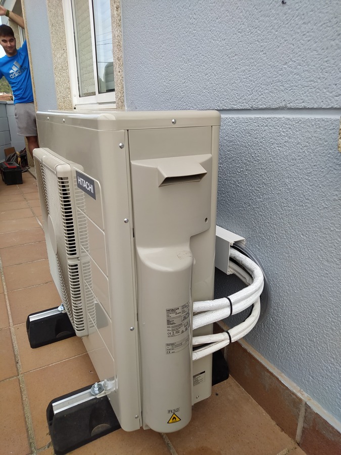 Instalación aire acondicionado Marín