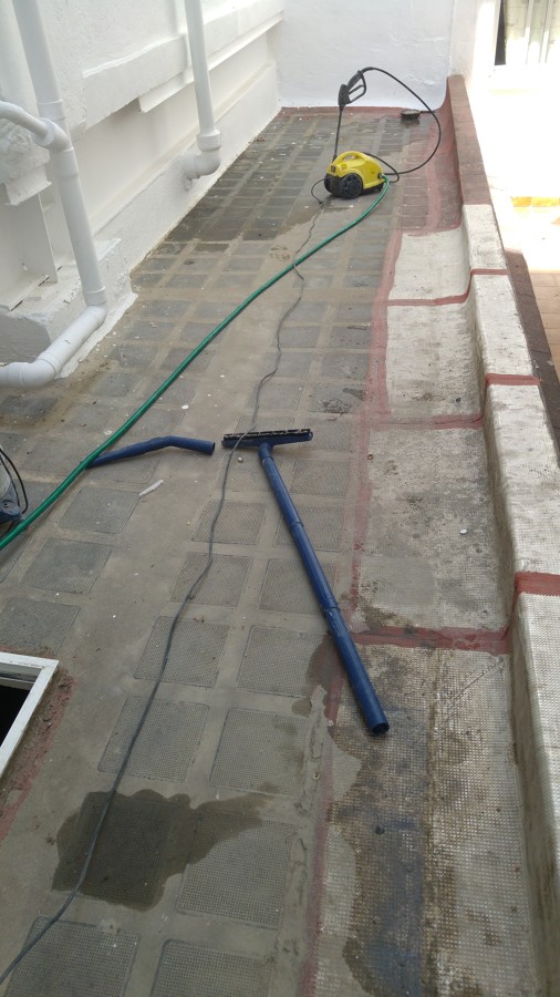 INICIO TRABAJOS DE IMPERMEABILIZACION, PATIOS COMUNIDAD DE VECINOS.