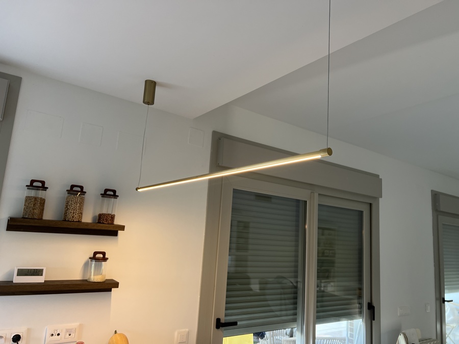 Desplazamiento y instalacion de  punto de luz