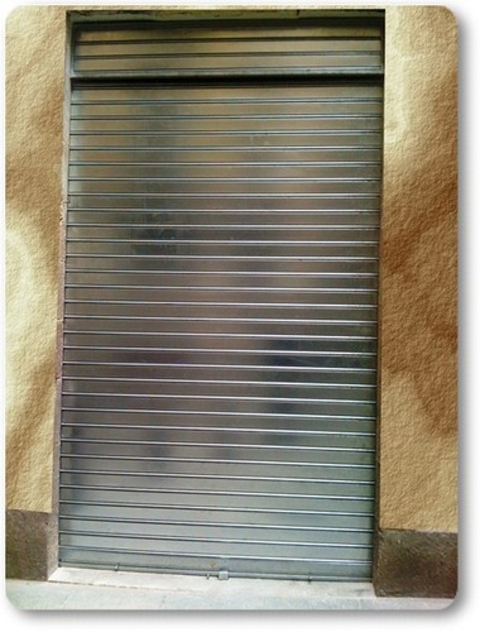 puerta local