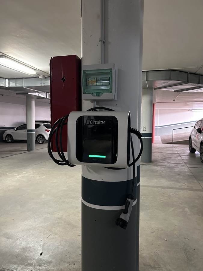 Instalación cargador de vehiculo eléctrico