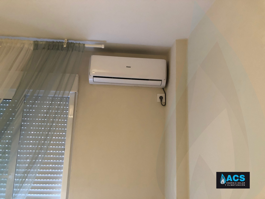 Split Haier en dormitorio