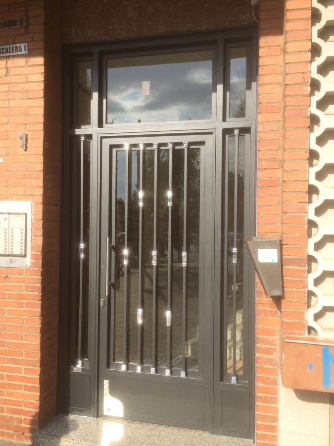 Puerta de comunidad