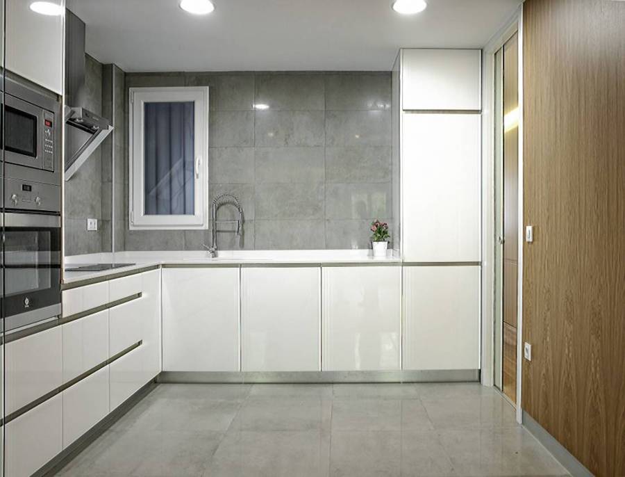 Foto: Cocina en Ele de Cocinas & Armarios NICOLE #2502877 - Habitissimo