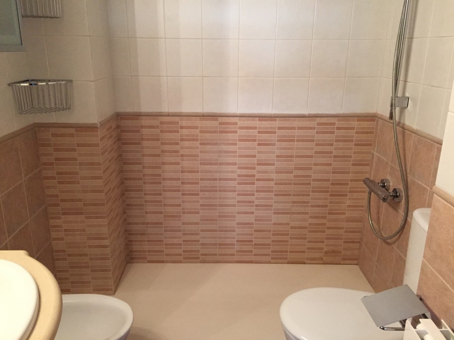 DESPUES DE CAMBIO DE BAÑERA POR PLATO DE DUCHA