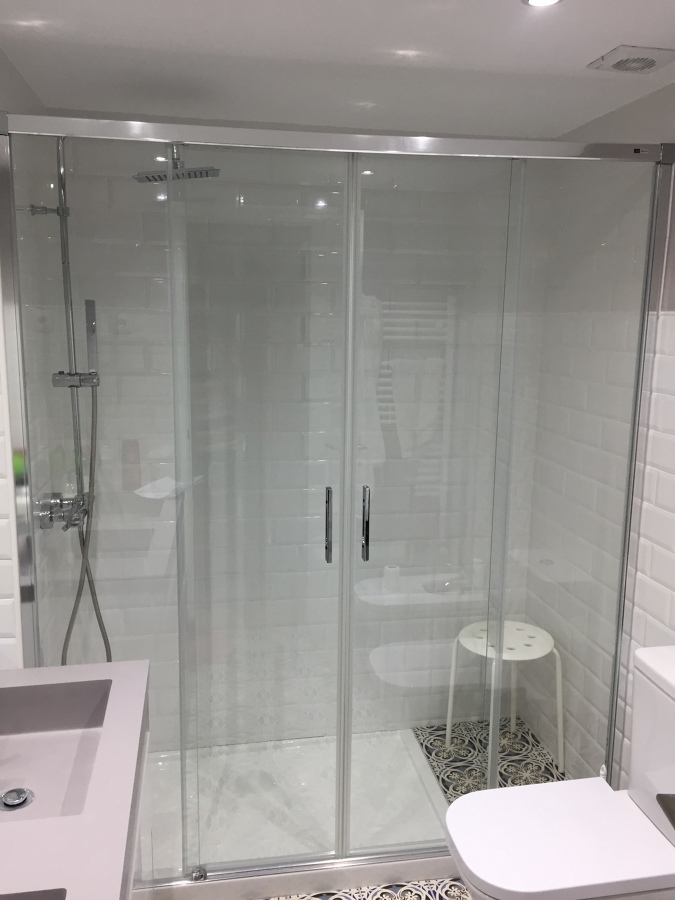 MAMPARA DE BAÑO
