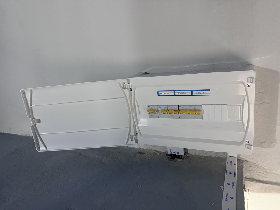 Instalación de cuadro secundario