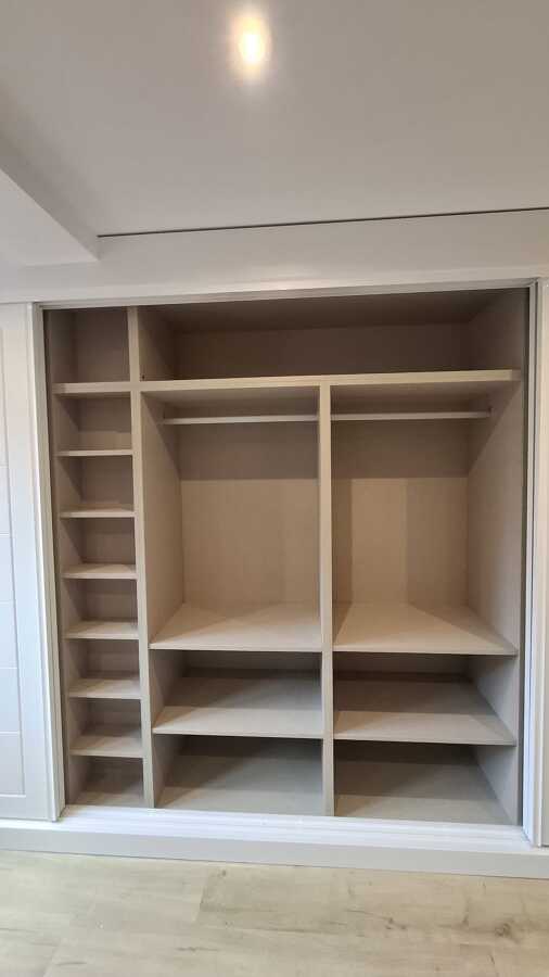 Armario de madera empotrado a medida Interior