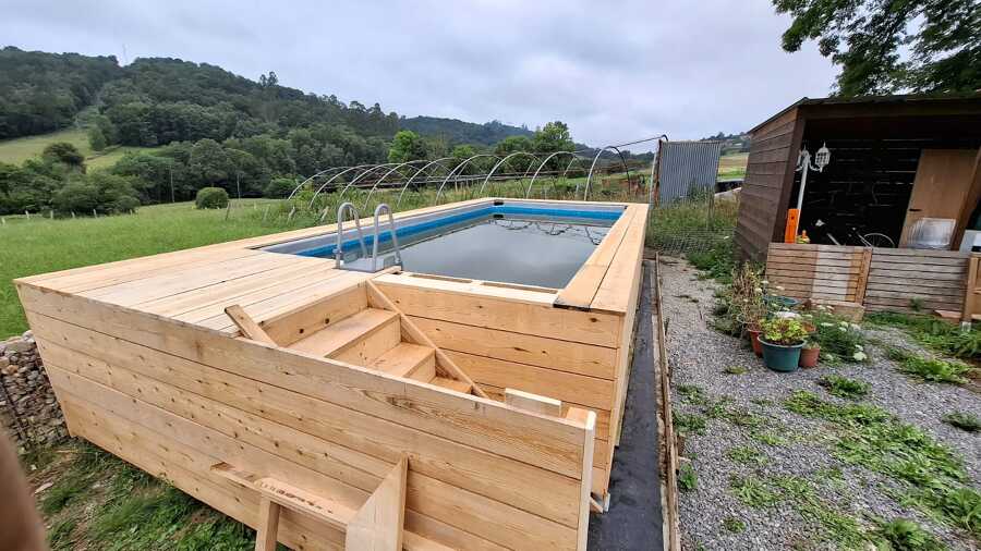 Recubrimiento de piscina de superficie