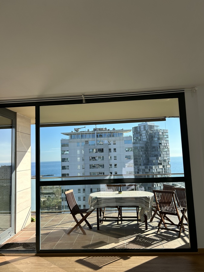 Balcon y vidrios limpion buenas vistas
