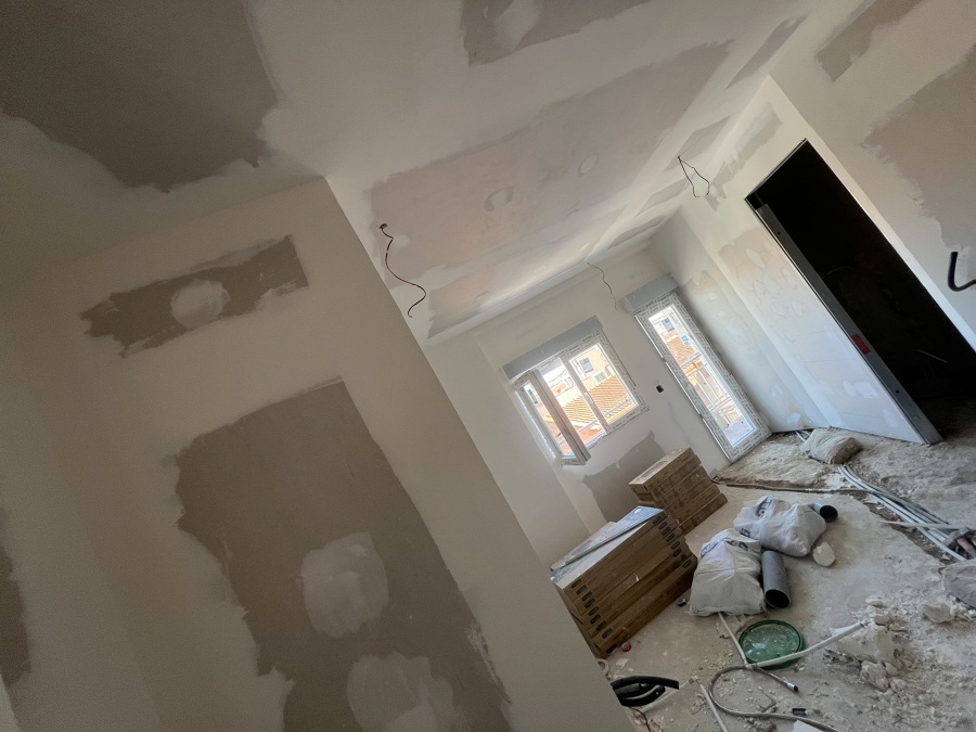 Pladur alisado y pintura