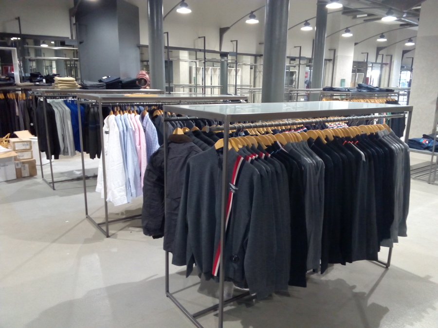 Colgadores de ropa en hierro