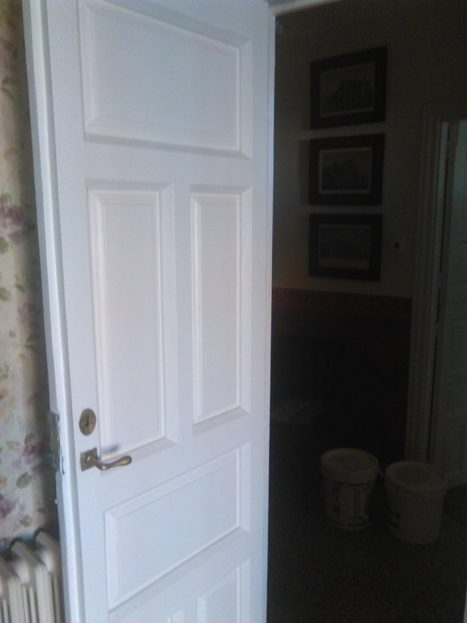 acabado puertas y paredes
