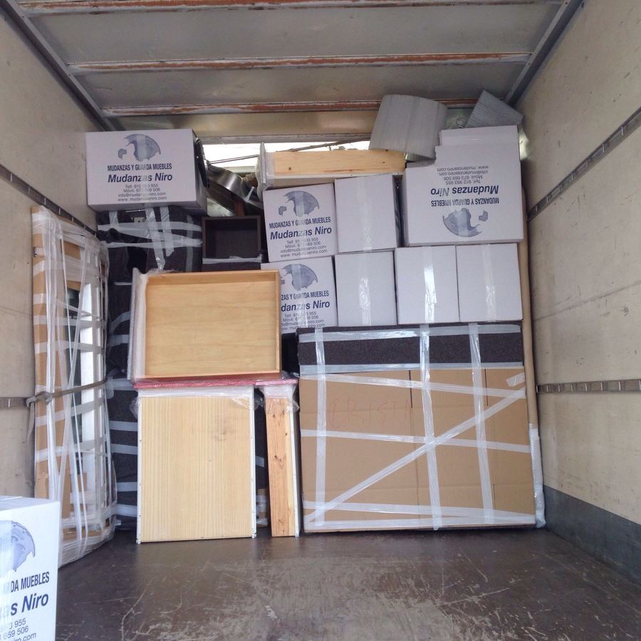 cajas y enseres 