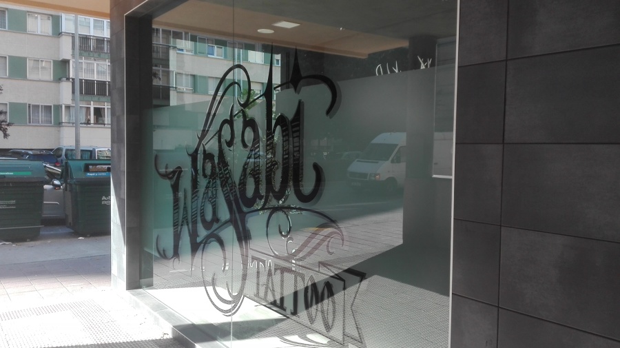 SALON TATUS
