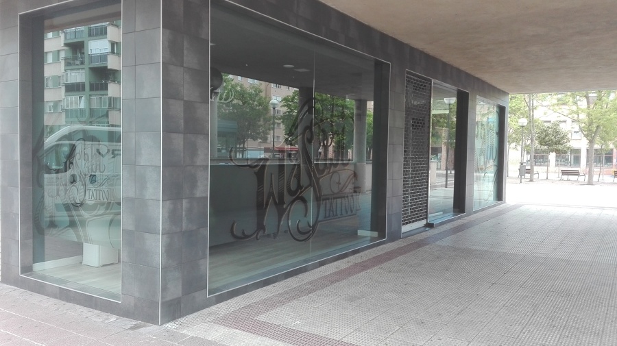 SALON DE TATUS