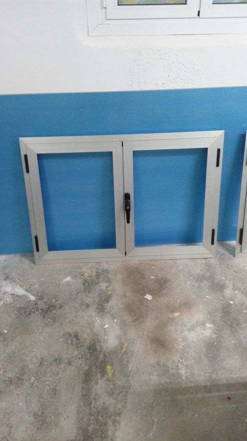 Ventana abatible