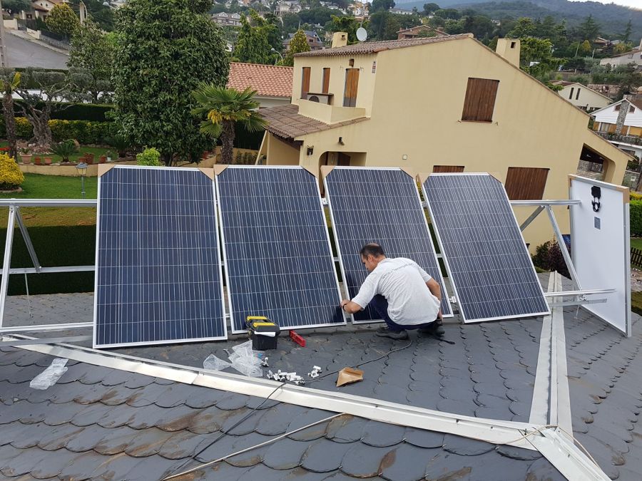 Instalación de energía solar Fotovoltaica para Autoconsumo de 1.5 kW en zona 3 con inyección 0. Caldes de Montbui