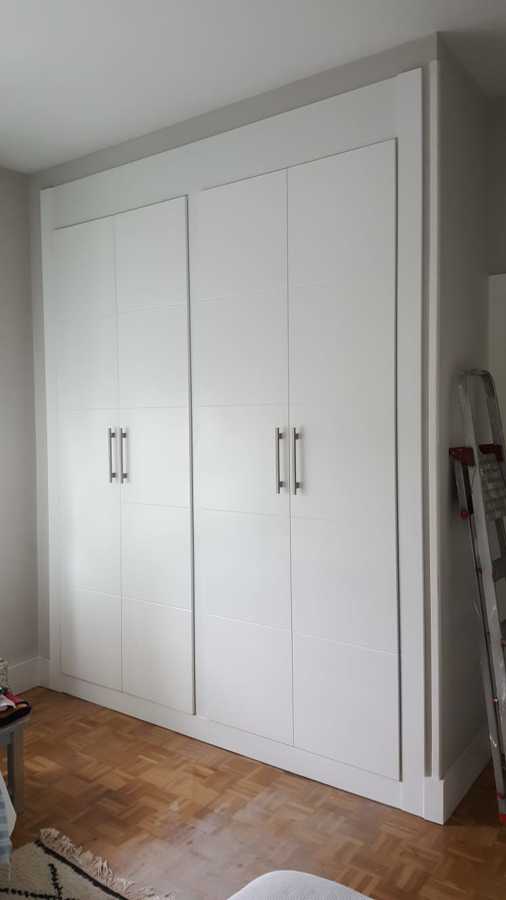 Armario puertas abatibles
