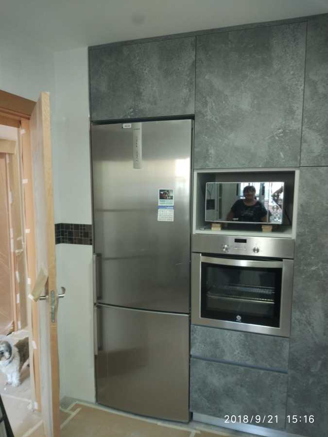 cocina en dos tonos