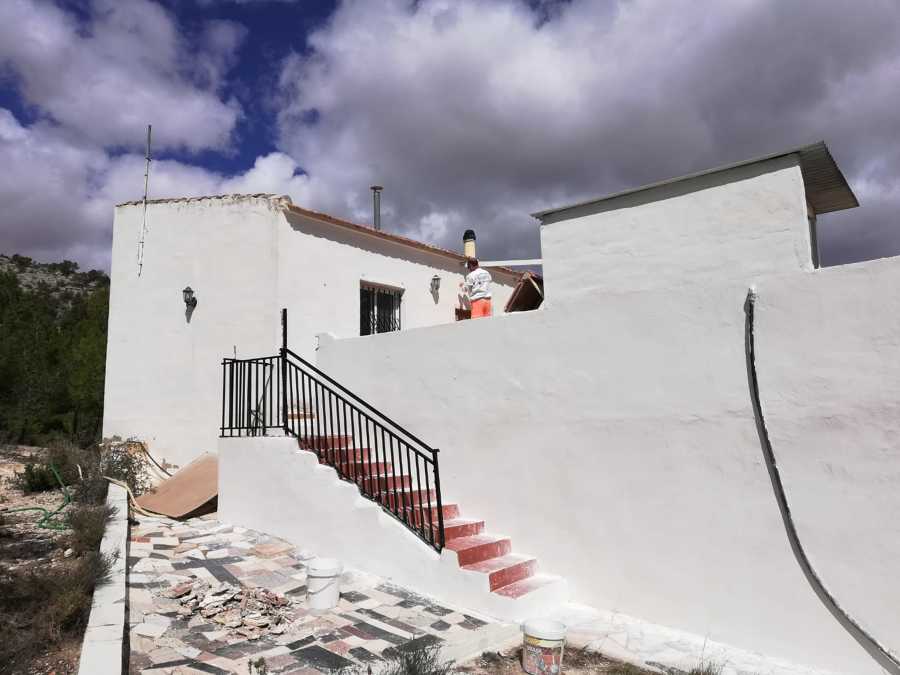CASA DE CAMPO CON PINTURA Y ARREGLOS