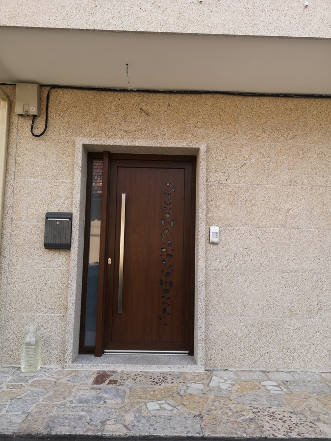 Puerta vivienda