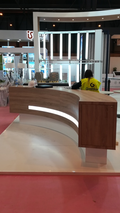 Mueble curvo